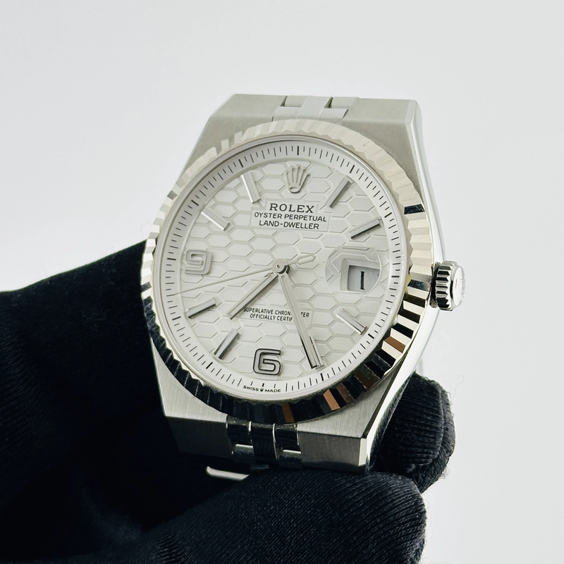 Rolex Land-Dweller White Honeycomb Dial on Flat Jubilee Ref. 127334 Card 2026 view 3