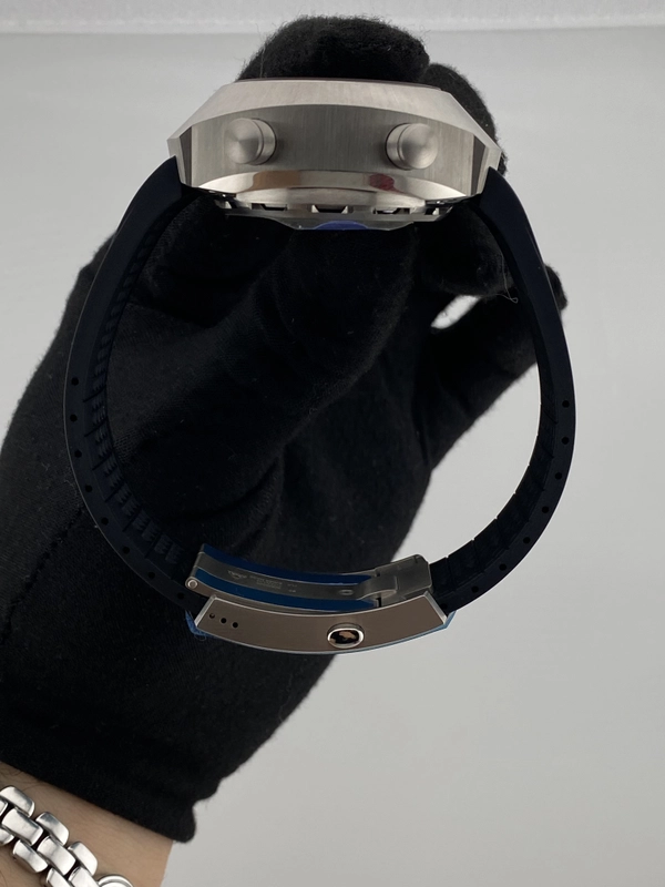Omega Speedmaster Spacemaster Z‑33 Black Dial on Rubber Ref. 325.92.43.79.01.001 Complete 2026 view 5