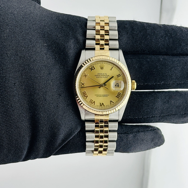 Rolex Datejust Champagne Roman Dial on D Link Jubilee Ref. 16233 1995 view 2