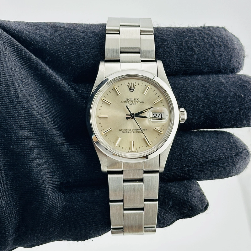 Rolex Oyster Perpetual Date Silver Stick Dial on Oyster Bracelet Ref. 15000 1983 view 2