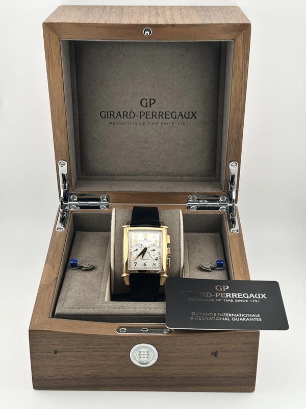 Girard Perregaux 1945 XXL White Dial on Leather Ref. 25883-25-121-BB6C Complete 2016 view 7