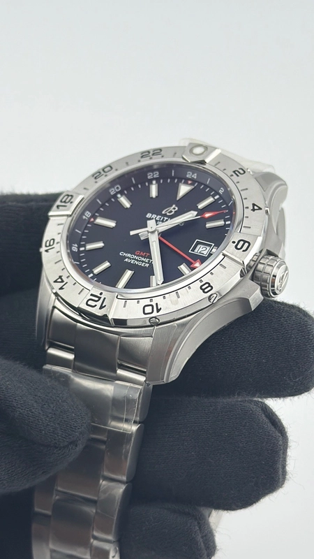 Breitling Avenger Automatic GMT Black Dial on Bracelet Ref. A32320101B1A1 Card 2026 view 3