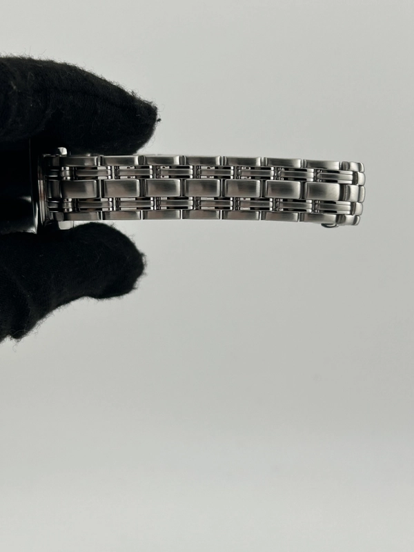 Omega Seamaster 120m Silver Dial on Stainless Steel Bracelet Ref. 2581.31.00 view 5