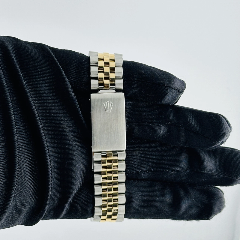 Rolex Datejust Champagne Roman Dial on D Link Jubilee Ref. 16233 Papers 1997 view 4