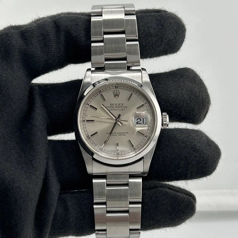 Rolex Datejust Silver Dial on Oyster Ref. 16200 1995 view 2