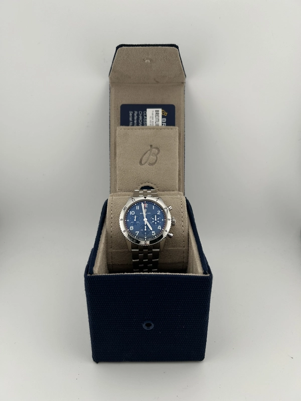 Breitling Classic AVI Chronograph Blue Dial on Stainless Steel Bracelet Ref. A233801A1C1A1 Complete 2023 view 7