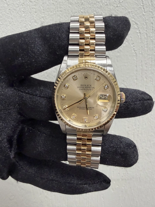 Rolex Datejust Silver Diamond Dial on D Link Jubilee Ref. 16233G 2002 view 2