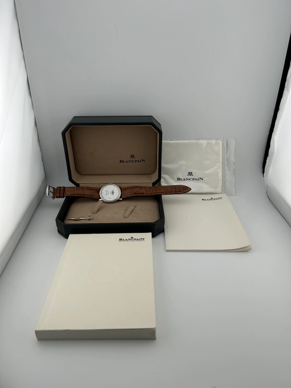 Blancpain Villeret Triple Calender White Roman Numerals Dial on Leather Strap / Ss Buckle Ref. B6553.1127A.55 Complete 2004 view 7