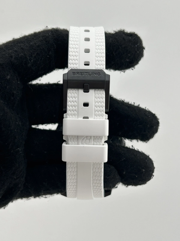 Breitling Endurance Pro Black Dial on Rubber Strap Ref. X83310A71B1S1 Complete 2026 view 4