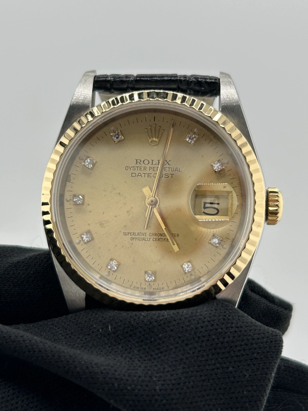 Rolex Datejust 36 Champagne Diamond Dial on Generic Black Leather Strap Ref. 16233 1989 view 3
