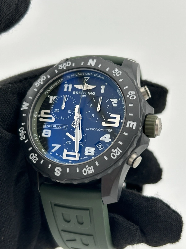 Breitling Endurance Pro Black Dial on Green Rubber Strap Ref. X82310D31B1S1 Complete 2026 view 3
