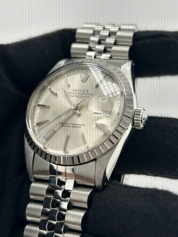 Rolex Datejust 36 Silver Stick Dial on Jubilee D Link Bracelet Ref. 16030 1986 view 3