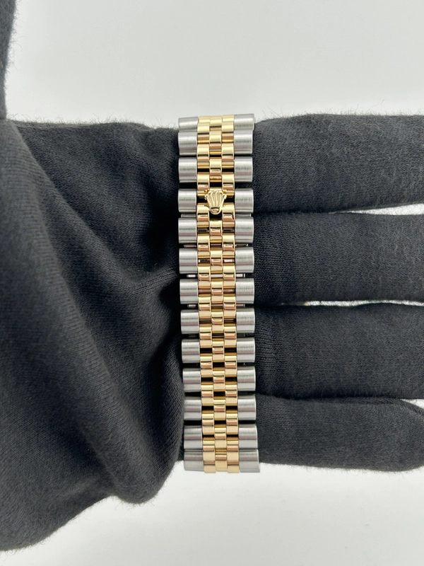 Rolex Datejust Champagne Anniversary Factory Diamond Dial Dial on D Link Jubilee Hidden Clasp Bracelet Ref. 116233G 1991 view 4