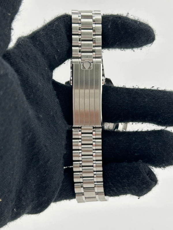 Omega Speedmaster Moonwatch Professional White Dial on Bracelet Ref. 310.30.42.50.04.001 Complete 2024 view 4