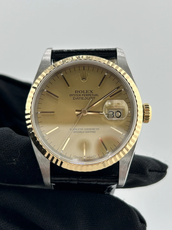 Rolex Datejust 36 Champagne Stick Dial on Generic Leather Strap Ref. 16233 1993 view 3