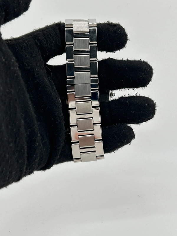 Cartier Ronde Solo Silver Roman Numerals Dial on Stainless Steel Bracelet Ref. W6701005 Papers 2016 view 4