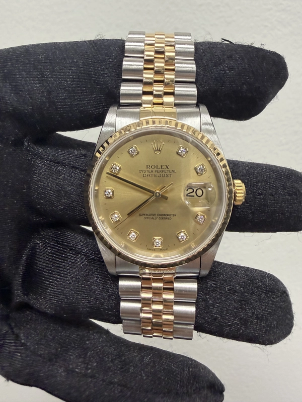 Rolex Datejust Champagne Diamond Dial on Jubilee Ref. 16233 view 2
