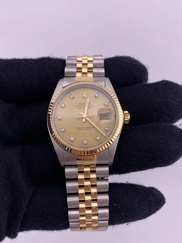 Rolex Datejust 36 Champagne Diamond Dial on Jubilee Ref. 16013 view 2